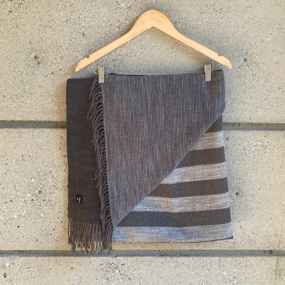 Echo New York Gradient Blanket Scarf - Picture 1 of 6